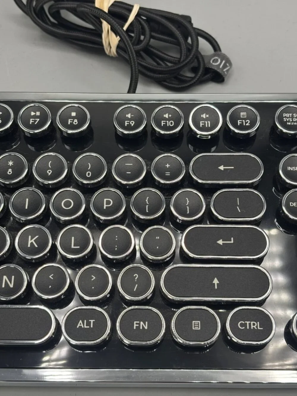 AZIO MK Retro Mechanical Keyboard Wired Black QWERTY English Model MK-RETRO-01
